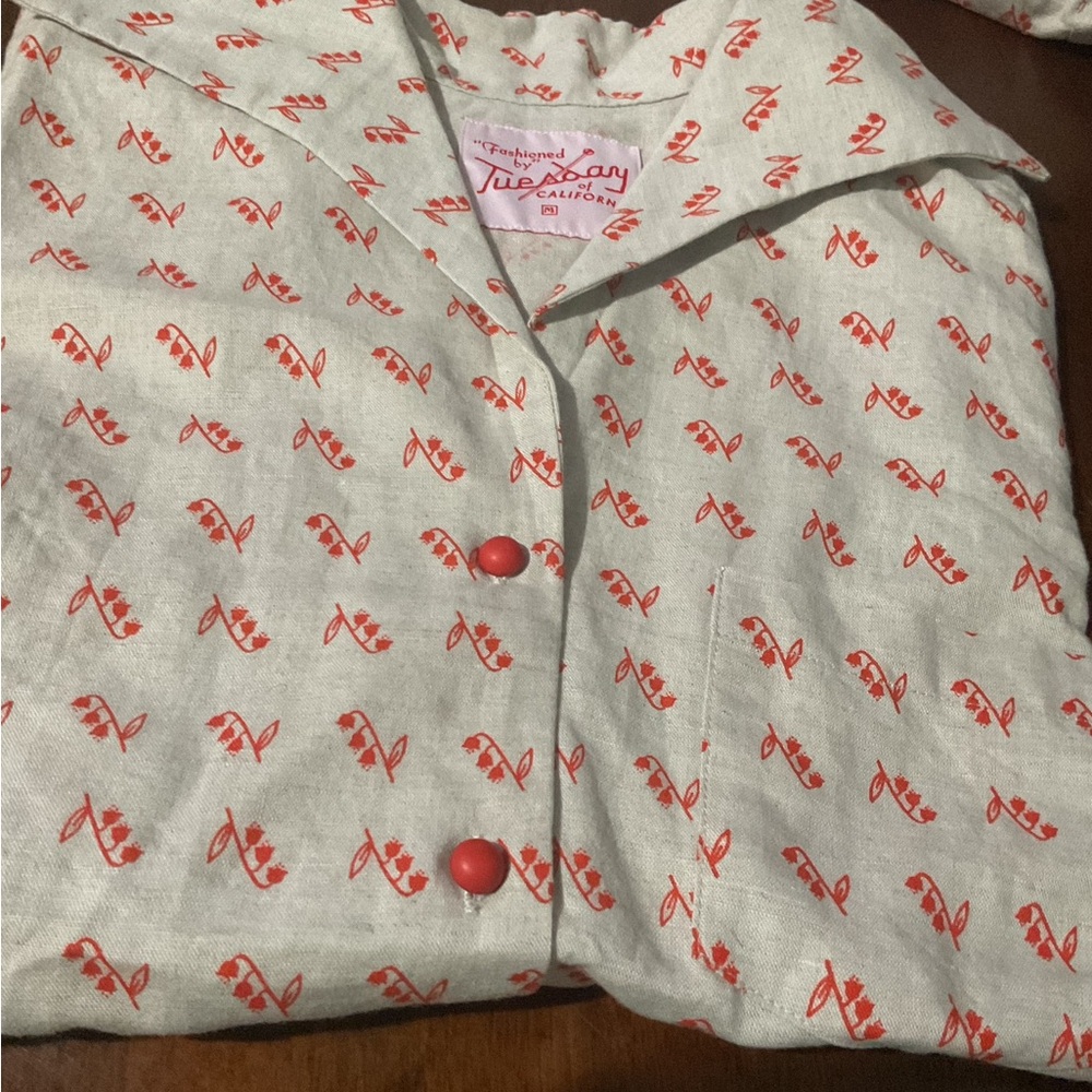 Tuesday of California Margaret Blouse new but no tags